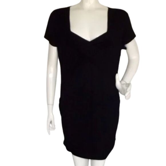 new TORRID Top, 3/3X, Black, Ruched Side, Cross Front Bust, Rayon Jersey, Soft - Picture 1 of 15